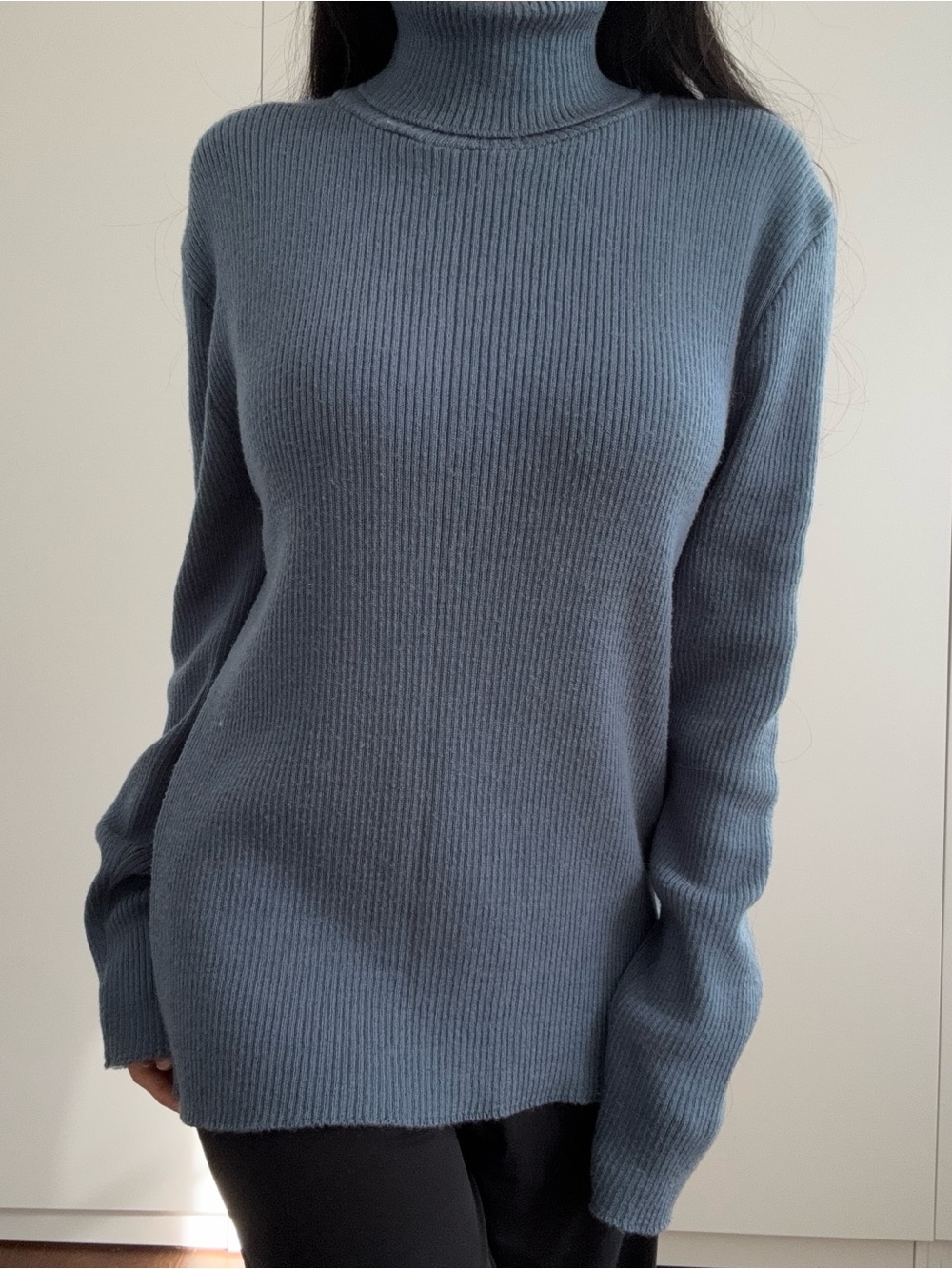 Jordan Taylor Ribbed Turtleneck Sweater - Dusty Blue Gray